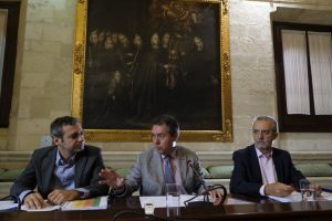 SevillaEspadasFloresCastro